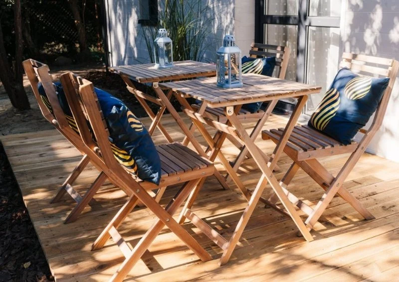 Taras zachęca do odpoczynku na świeżym powietrzu