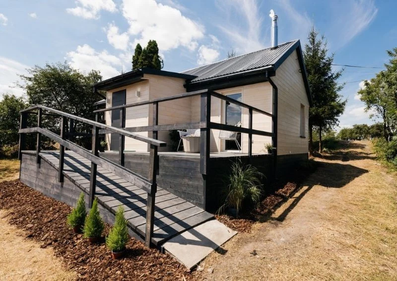 Dzięki pochylni Patryk będzie mógł bez przeszkód dostać się do domu