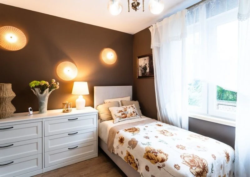 Pokój w beżowych odcieniach