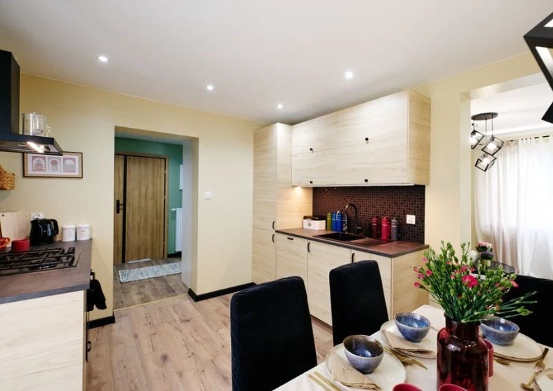 Przestronna i jasna kuchnia