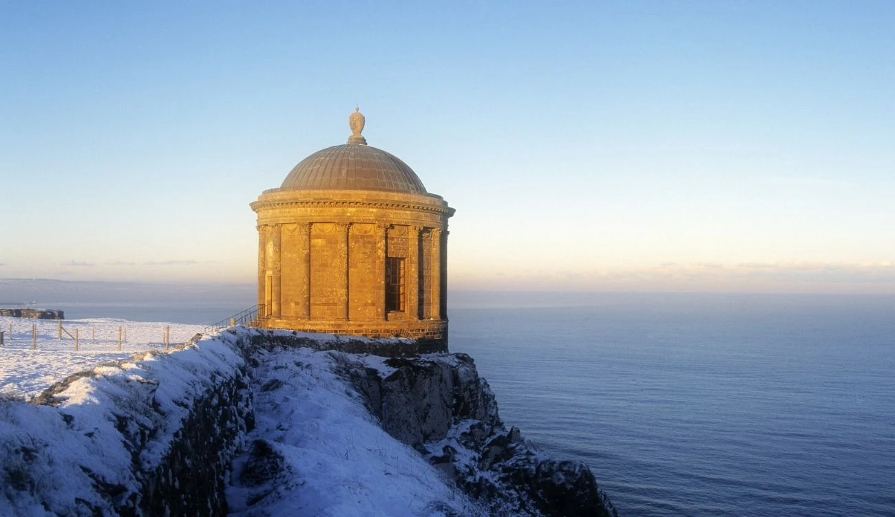 Świątynia Mussenden jest jednym z najczęściej fotografowanych miejsc w Irlandii Północnej Świątynia Mussenden jest jednym z najczęściej fotografowanych miejsc w Irlandii Północnej