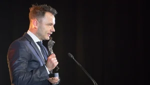 Reprezentacja Polski prawie "zrujnowała" mu biznes. Teraz ma niemal miliard