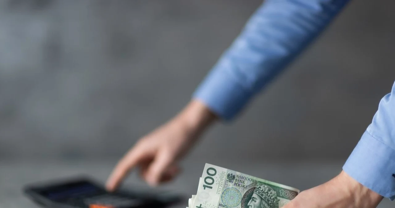 Pożyczka dla zadłużonych – na czym polega? Jakie warunki trzeba spełnić?