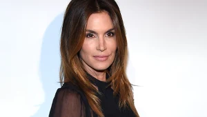 Nie do wiary, że dzieli je aż tyle lat! Cindy Crawford pojawiła się na jednej imprezie z córką - obie postawiły na czerń