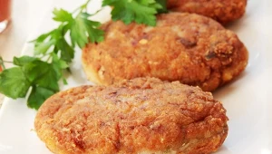 Złociste kotlety mielone z chrupiącą skórką 