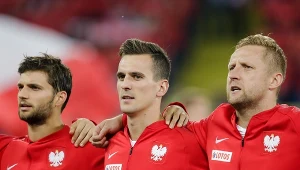 Arkadiusz Milik (w środku), w przeszłości przeszedł przez istne piekło