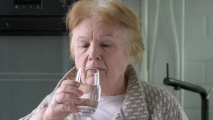 Picie wody siarczkowej ma szerokie spektrum działania. Wspiera zdrowie na wielu płaszczyznach