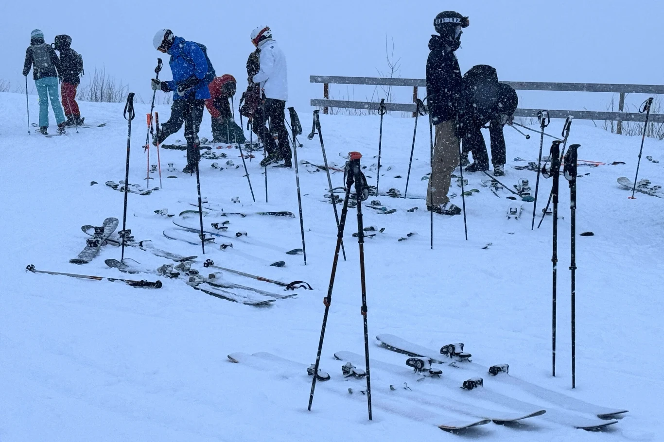 W razie wypadku każdy, kto znajdzie się w pobliżu, powinien udzielić pomocy poszkodowanemu