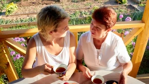 Przyjaźń trwa całe dekady, a wspólnych zdjęć brak? To świadczy o relacji