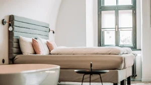 Wybór fotela do sypialni powinien wynikać przede wszystkim z tego, jak będzie on używany na co dzień