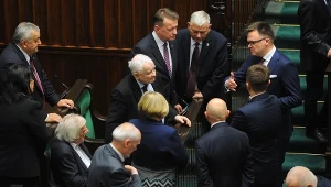 Jarosław Kaczyński i Szymon Hołownia na sali plenarnej w Sejmie