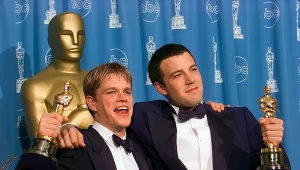 Matt Damon i Ben Affleck z Oscarami za scenariusz "Buntownika z wyboru"