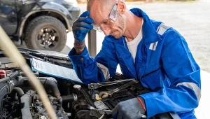 Poważne usterki to niestety nie tylko problem starych i wyeksploatowanych pojazdów. Niektóre z testowanych modeli miały problemy, żeby bezproblemowo przejechać 30 tys. km