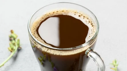 W smaku i aromacie przypomina tradycyjną kawę, ale jest od niej zdrowsza.