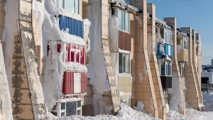 Rosyjskie miasto tonie w śniegu i śmieciach. Sytuacja jest "krytyczna"