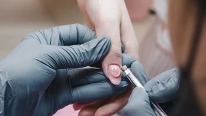 Te paznokcie wygryzły frencha i baby boomer. Polki je pokochały