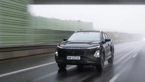 OMODA 5 Hybrid oferuje nie tylko atrakcyjne spalanie, ale także niezłe osiągi