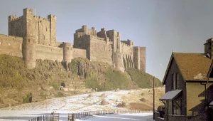 Majestatyczny zamek na skale. Uważany za najpiękniejszy w kraju