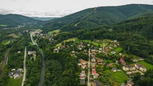 Beskidy. Ikona PRL na sprzedaż. Znajduje się w znanym uzdrowisku