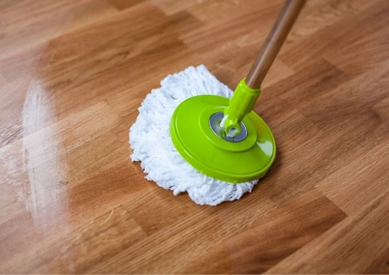 Czysta końcówka mopa to sukces do pięknej i pachnącej podłogi.
