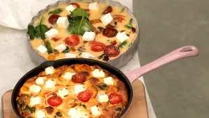 Aromatyczna frittata z chorizo i warzywami