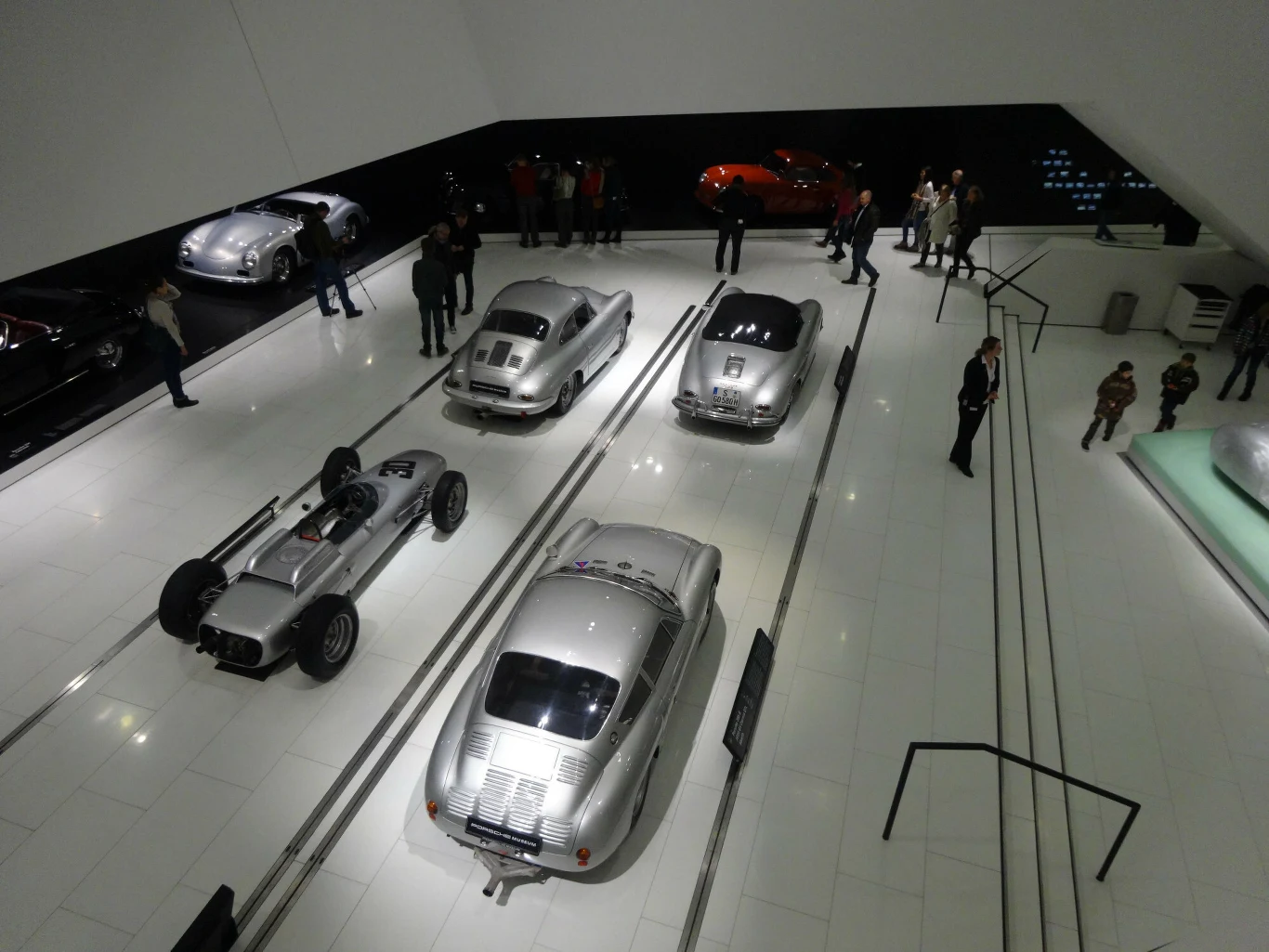 Stuttgart zachwyci przede wszystkim fanów motoryzacji, ale nie tylko./ Na zdj. Muzeum Porsche w Stuttgarcie Stuttgart zachwyci przede wszystkim fanów motoryzacji, ale nie tylko./ Na zdj. Muzeum Porsche w Stuttgarcie