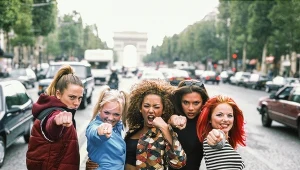 W latach 90. rozpalały wyobraźnię milionów. Jak dziś wygląda "dumna mama"?