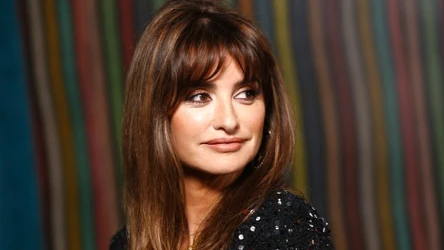 Wispy bangs to najkorzystniejsza grzywka dla cienkich włosów