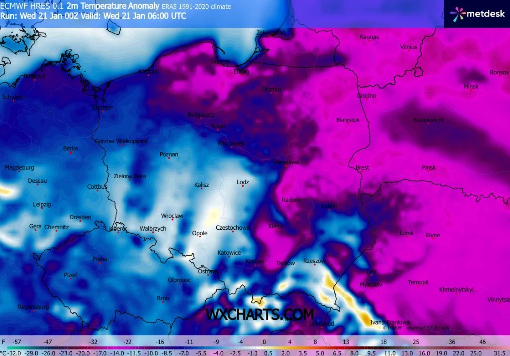 Mapa anomalii temperatury dla Polski i krajów ościennych, na której kolory od niebieskiego po fioletowy pokazują znaczne odchylenia temperatur od średniej wieloletniej; największe ochłodzenie widoczne jest na południowym wschodzie kraju oraz w zachodni...