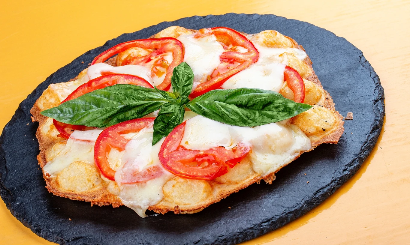 Przepis na wytrawne gofry pokocha cała rodzina. Są idealne na kolację i śniadanie Przepis na wytrawne gofry pokocha cała rodzina. Są idealne na kolację i śniadanie