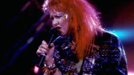 Cyndi Lauper ogłosiła wyprzedaż swoich kultowych stylizacji z lat 80.