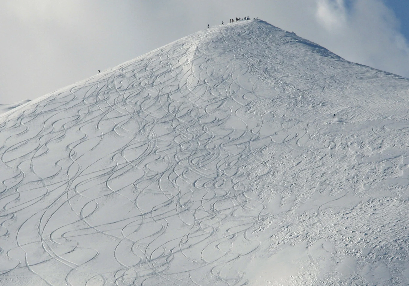 Niseko zdobyło międzynarodową sławę jako jeden z najlepszych kurortów narciarskich na świecie.