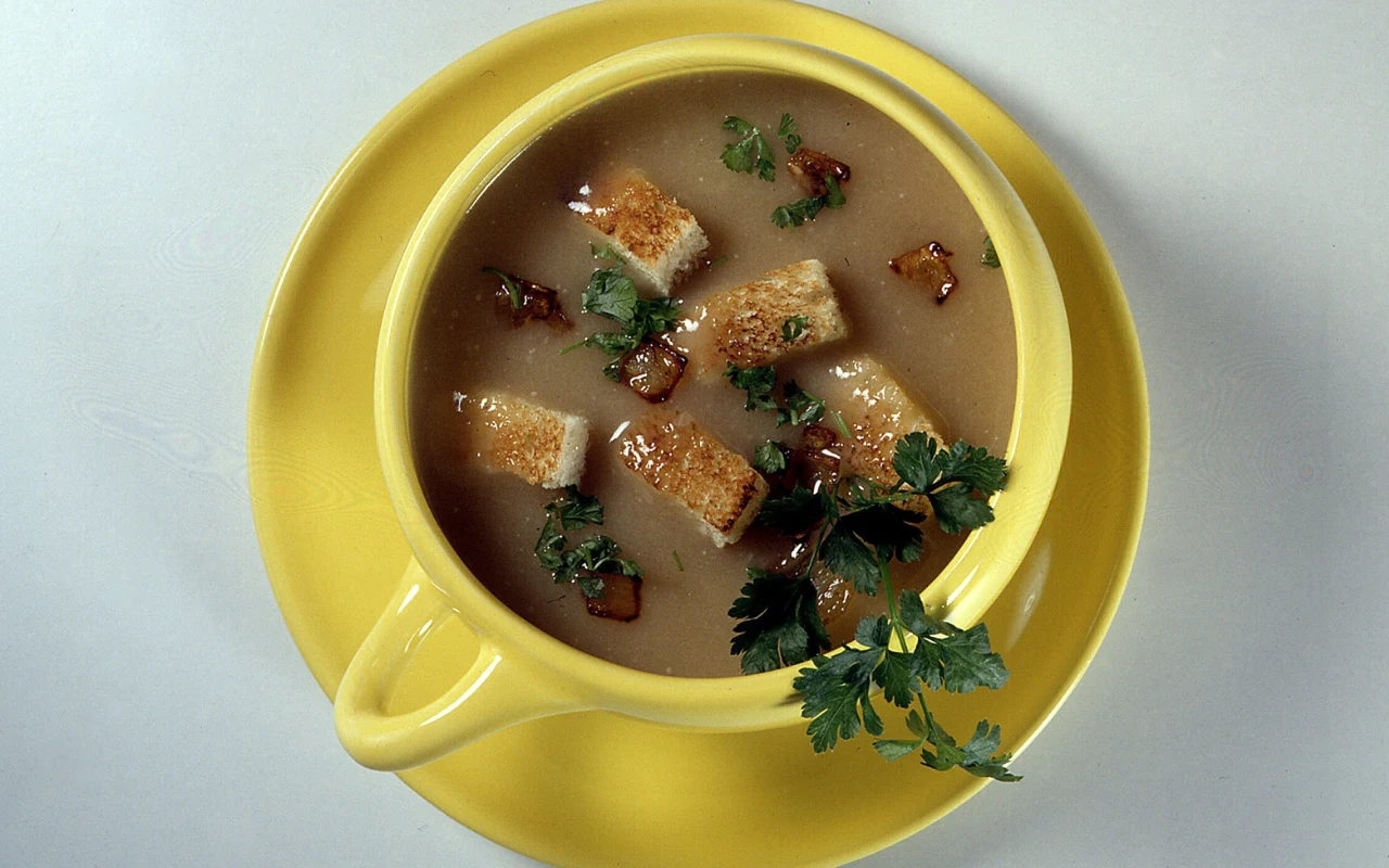 Rozgrzewająca zupa idealna na zimowy czas. Jak ją przygotować? 