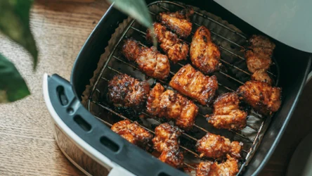 Air fryer taniej niż zwykle. Sprawdzamy oferty Auchan i Kaufland