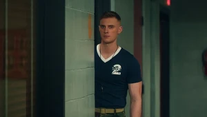 Max Parker w serialu Netfliksa "Rekruci"
