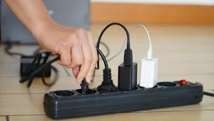 Ile prądu zużywa telewizor? Tyle płacimy za sprzęty domowe