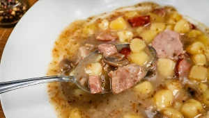 Zupa zapalanka to rozgrzewająca potrawa na mroźne dni