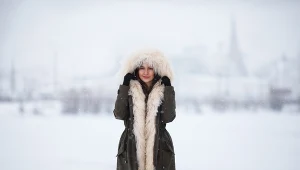 Jak dobrać kurtkę zimową do sukienki?