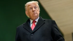 Na przemówieniach Trumpa wygrał 100 tys. "Został skierowany na urlop"