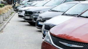 Kierowcy stracą tysiące miejsc do parkowania. Duże zmiany w stolicy 