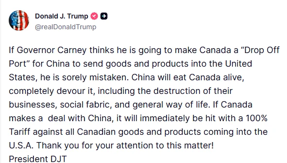 Donald Trump straszy Kanadę wprowadzeniem 100-proc. ceł Fragment wypowiedzi Donalda Trumpa opublikowany na platformie społecznościowej, dotyczący relacji handlowych pomiędzy Stanami Zjednoczonymi, Kanadą i Chinami, z naciskiem na groźbę nałożenia wysokich ceł na produkty kanadyjskie w przypadku współpracy K...