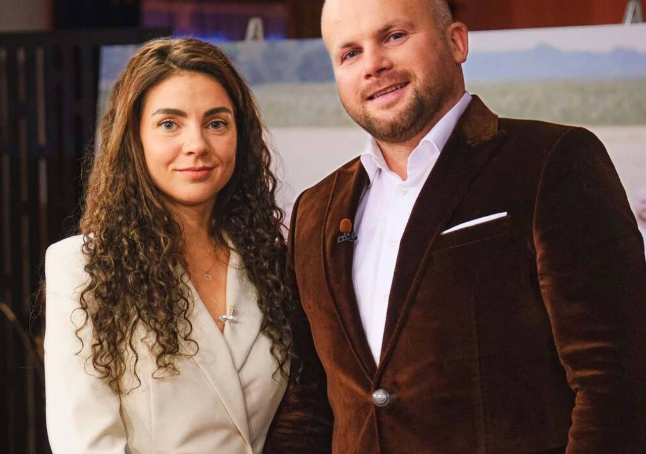 Marcin Kobierecki i Anna Cieślińska w "Rolnik szuka żony" Marcin Kobierecki i Anna Cieślińska, para z 11. edycji programu Rolnik szuka żony.