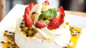 Beza na krańcu świata. O spornym fenomenie Pavlovej (i australijskiej kuchni)