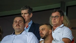 Właściciel Cracovii Robert Platek (po lewej, na górze), a obok selekcjoner Jan Urban