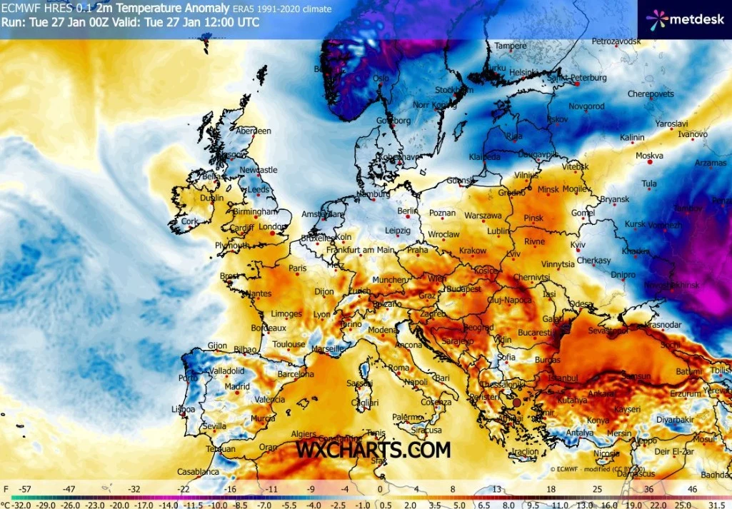 Kolorowa mapa Europy przedstawiająca anomalie temperatury na tle średniej z lat 1991-2020, z wyraźnymi różnicami barw obrazującymi cieplejsze i chłodniejsze obszary, głównie w regionach Europy Środkowej, Wschodniej i Południowej.