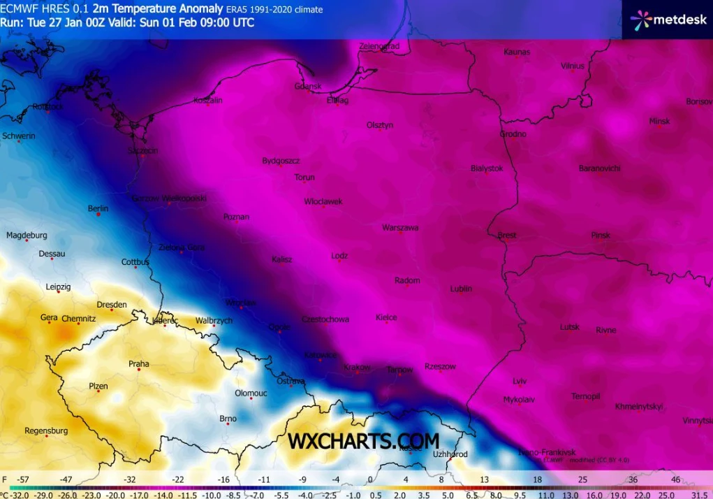 Mapa Europy Środkowej ukazująca anomalię temperatury powietrza względem lat 1991-2020, z wyraźnym podziałem na bardzo zimne rejony we wschodniej i północnej Polsce oraz cieplejsze rejony na południowym zachodzie, z czytelną kolorystyką od fioletów po ż...