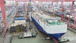 Pokazali największy samochodowiec na świecie. Mieści 10 800 aut