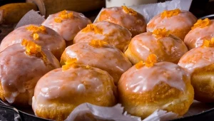 Jeszcze przed Tłustym czwartkiem! Te sklepy już sprzedają pączki w promocji