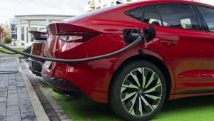 W 2025 roku w Polsce zarejestrowano więcej elektrycznych aut osobowych niż tych z silnikiem Diesla