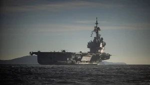 Francuski lotniskowiec wyruszył na kluczowy akwen. W tle napięcia w NATO